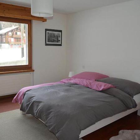 Appartement Haus Valaisia - Randa Bei Zermatt Extérieur photo